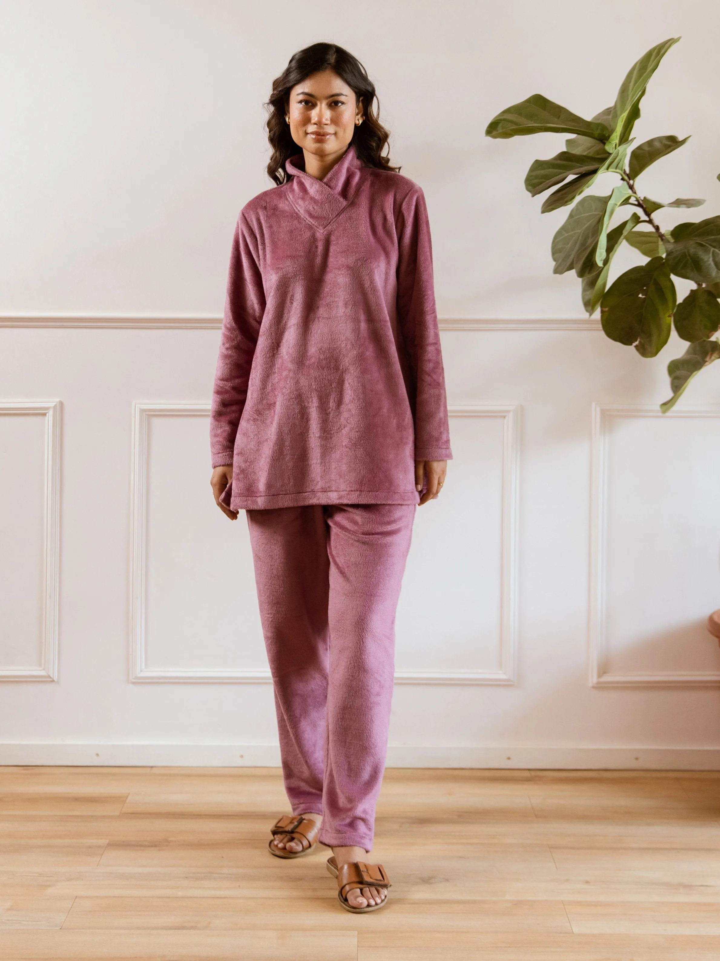 Cross Neck Super Soft Purple Woollen Set