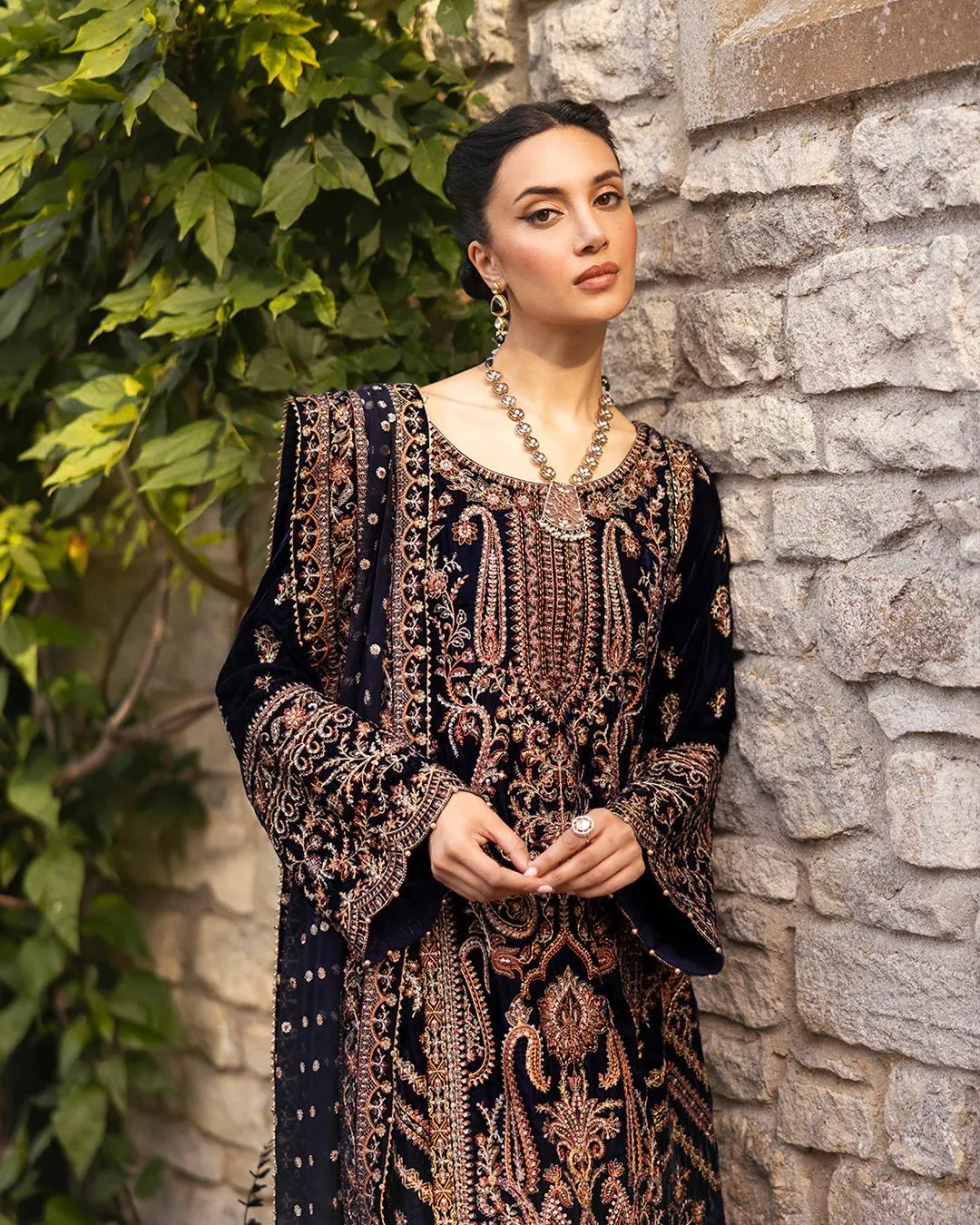 Faiza Saqlain | Adeen Velvet '24 | Divone